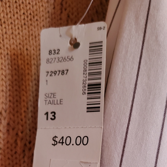 Dress Bermuda Shorts - Picture 5 of 7